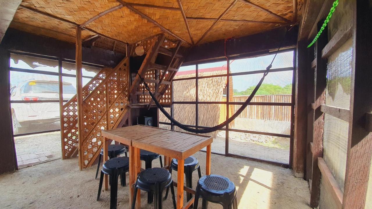 Calatagan'S Bahay Kubo - With Beach Access Exterior photo